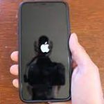 How to Turn on iPhone XS Max