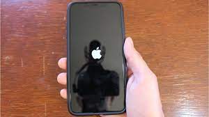 How to Turn on iPhone XS Max